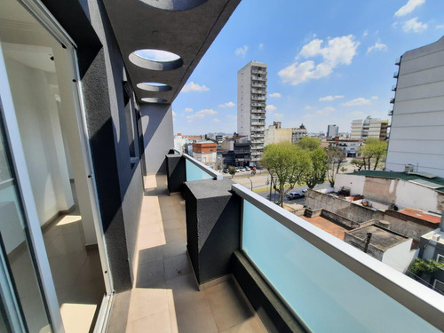 Venta De Departamentos 2 Y 3 Ambientes En Excelente Zona De Wilde.