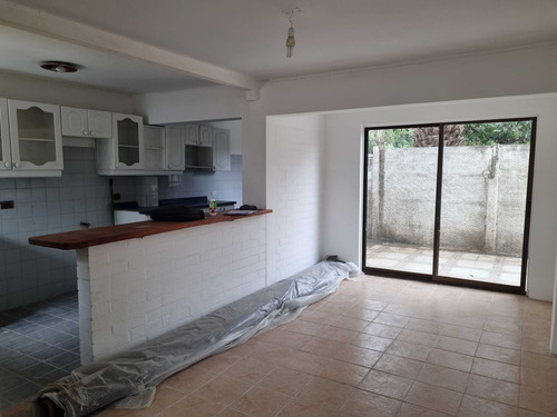 Casa En Calle Arturo Prat Con Sargento Aldea (60103)