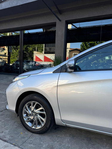 Toyota Yaris 1.5 107cv Xls Cvt