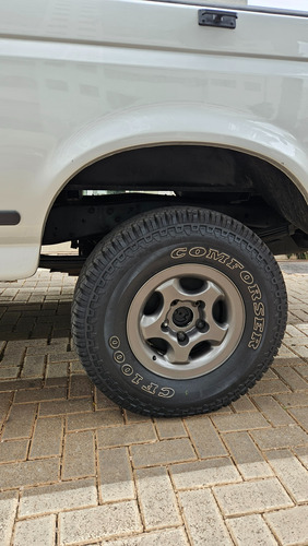 Ford F-1000 4.3 Xlt 4x4 2p