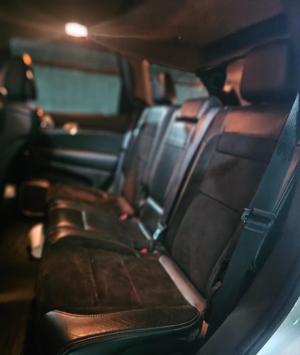 Jeep Grand Cherokee 6.4 Srt-8 Mt