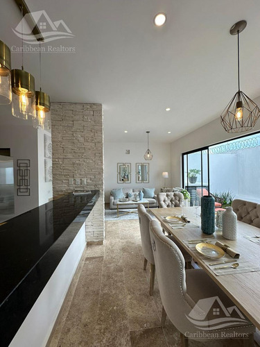 Casa En Venta Arbolada Cancún