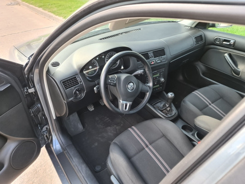 Volkswagen Bora 1.8 Highline T 180cv 2013