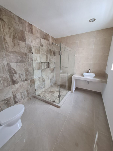 Imagen 23 de 30 de Preciosa Casa En Venta En Cumbres Del Lago