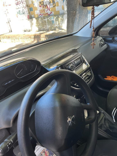 Peugeot 208 2016 1.0 Access 5p
