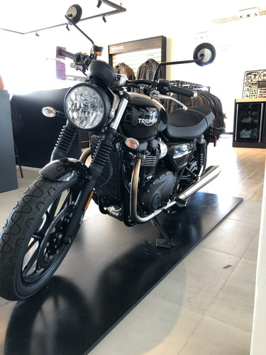 Triumph Street Twin