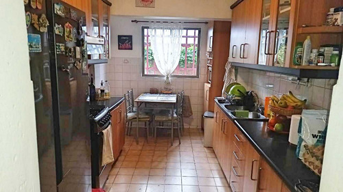 Casa De 2 Pisos // Los Carrera // Frodden (74243)