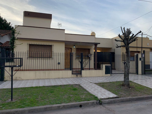 Imagen 3 de 4 de Casa En Venta En Bella Vista