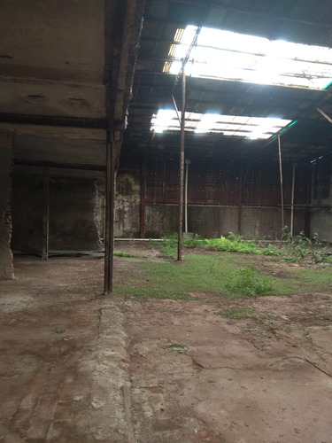 Local Comercial En Venta Ubicado En Jardines Hipódromo