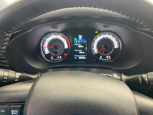 Imagen 7 de 10 de Toyota Hilux 2.8 Cd Srx 177cv 4x4 Automatica