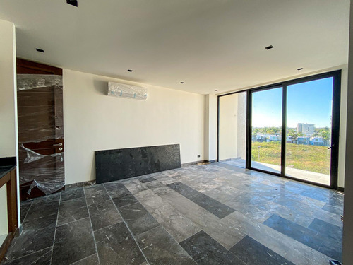 Departamento En Venta Merida, Altabrisa, Arthouse, Modelo 1 Recamara, Junio 2024.
