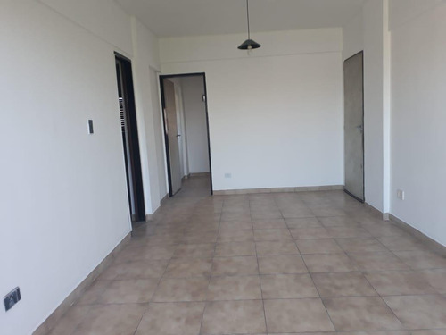 Imagen 4 de 14 de Venta - Departamento 3 Ambientes - San Miguel.