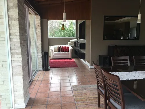 Casa En Venta. En Calle Cerrada En Club De Golf Tequisquiapan, Con Vista Al Campo De Golf