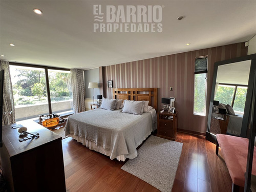 Casa En Venta De 4 Dorm. En Las Brisas De Chicureo