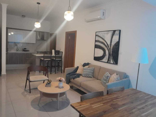 Apartamento Amueblado En Alquiler En Naco De 1 Habitación