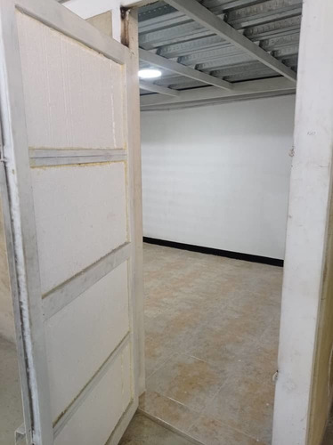 Imagen 4 de 14 de Se Vende Galpon En Cagua 04145880139