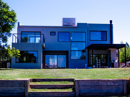 Casa En Venta En El Barrio San Francisco, Villa Nueva, Tigre