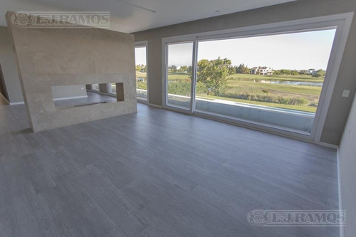 Imagen 9 de 16 de Casa En Venta En El Golf - Nordelta