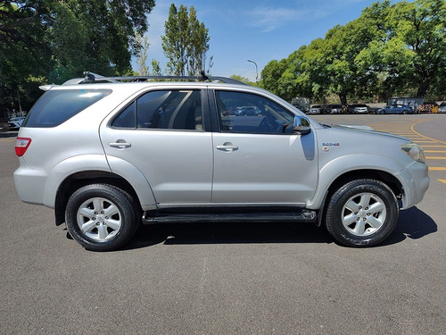 Imagen 7 de 25 de Toyota Sw4 2011 Srv Hilux 7 Asientos Cuero Abasto Motors