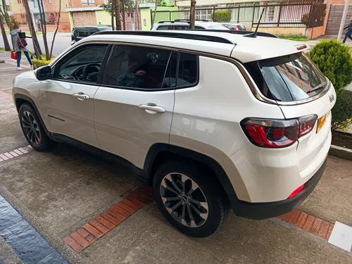 Jeep Compass 2.4 4X2 Longitude At