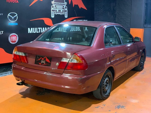 Imagen 3 de 10 de Mitsubishi Lancer