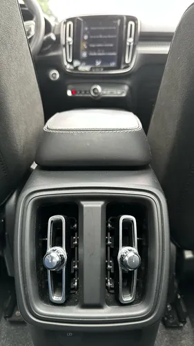 Volvo XC40 2.0 T4 R-Desing