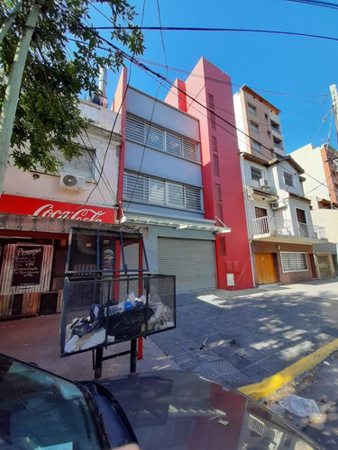 Imagen 2 de 27 de Gran Local Con Excelente Ubicación.