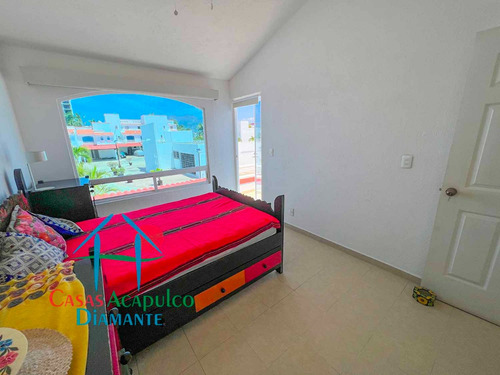 Cad Villas Playa Diamante 81. Terraza Con Jardín Y Acceso Directo A La Alberca Del Condominio