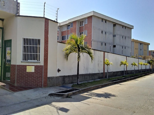 Imagen 3 de 16 de Apartamento Vacacional En Venta En Hig. La Costanera (efi)