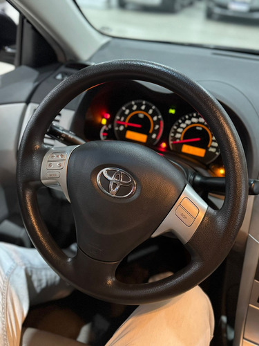 Toyota Corolla 1.8 16v Gli Flex Aut. 4p