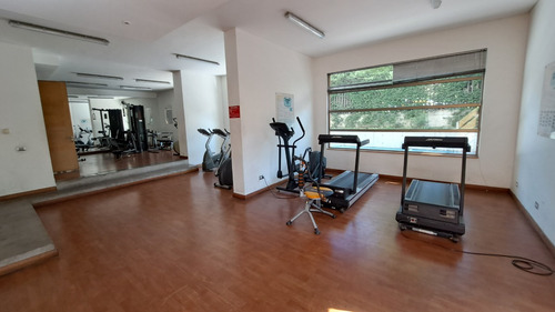 Amoblado, Full Equipado, Cercano Metro Manquehue, Impecable.
