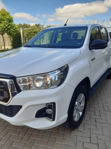 Toyota Hilux 2.8 Cd Sr 177cv 4x4 2019