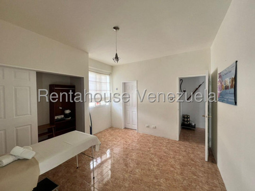 Bellísima Casa En Venta, El Faro San Antonio De Los Altos. Mo. 25-15183