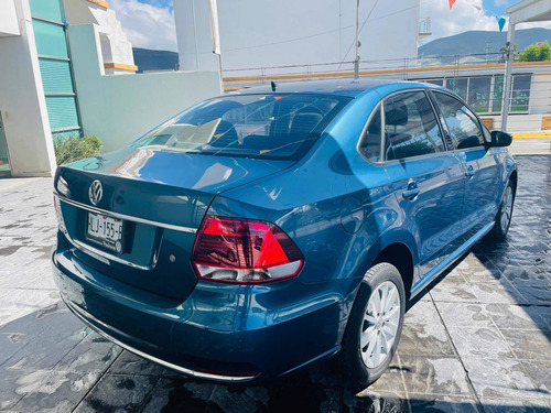 Imagen 3 de 12 de Volkswagen Vento 2018 1.6 Confortline Mt