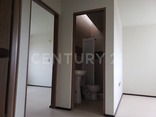 Imagen 7 de 30 de Se Vende Casa En Senda Real Celaya Guanajuato
