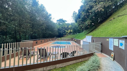 Imagen 15 de 19 de Apartamento Bien Distribuido, Iluminado Y Ventilado. Sector Campestre Y Tranquilo. Varias Vías De Acceso.