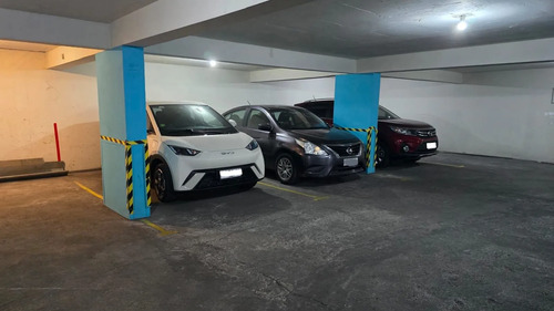 Estacionamiento Santa Rosa/alameda