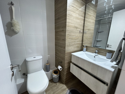 Departamento Full Amoblado 1d1b + Est., Excelente Sector Nor
