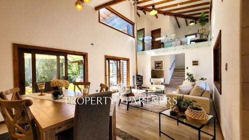 Moderna Casa En Los Riscos