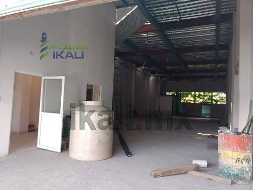 Imagen 11 de 22 de Renta Bodega Colonia La Calzada Tuxpan Veracruz. Ubicada En Boulevard A La Barra Norte # 224, En La Colonia La Calzada En El Municipio De Tuxpan Veracruz, La Bodega Cuenta Con Una Superficie De 400 M