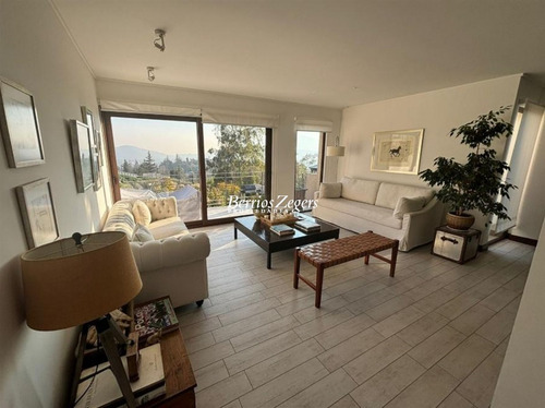 Casa En Venta De 4 Dorm. Lo Barnechea Townhouse Oportunidad