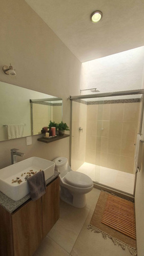 Casa En Venta En Zibata, Hermosa Casa Con Gran Plusvalia En Zibata !