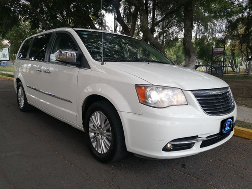 Imagen 7 de 15 de Chrysler Town & Country Limited 2012