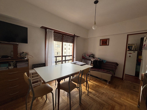 Zona Centro. Departamento 1 Amb. Ideal Para Renta.
