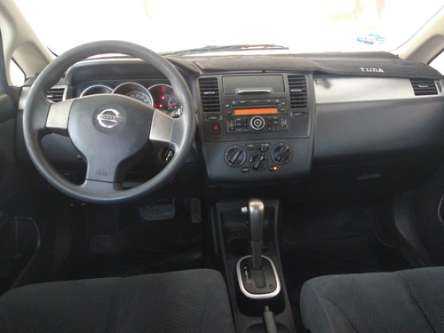 Imagen 6 de 11 de Nissan Tiida Hb Emotion Color Blanco 2011