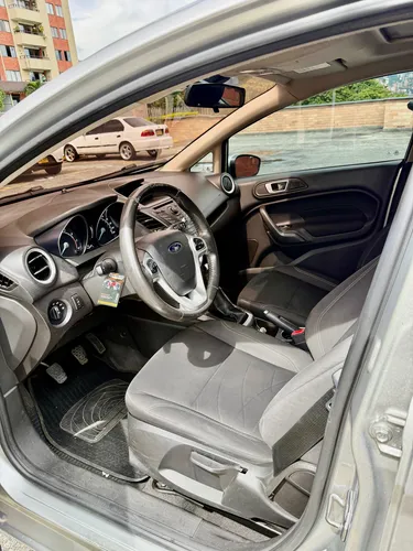 Ford Fiesta 1.6 Hatchback Se