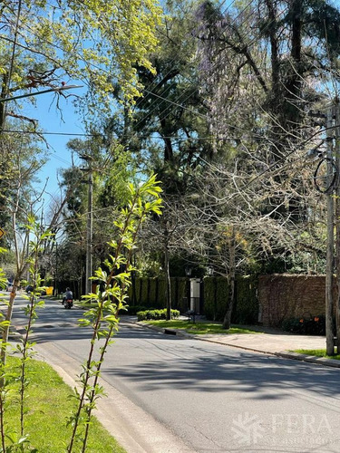 Imagen 9 de 12 de Importante Casa Con Parque En La Mejor Zona De La Horqueta.
