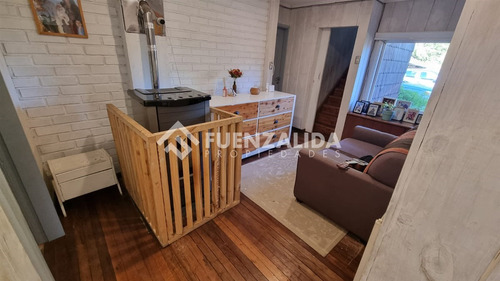 Casa De Campo Remodelada De 4d4b Con Jardin En Frutillar