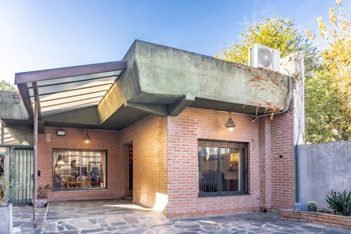 Casa 4 Ambientes Con Enorme Jardín En San Martín