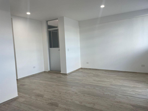 Departamento En Venta En Col. La Moderna